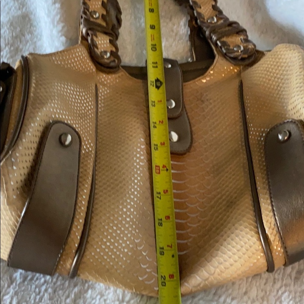 Handbag - Picture 7 of 9